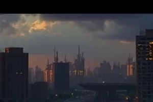 剧情电影《逆光时刻》封面，逆光站立的单人背影